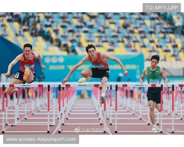 跨栏运动员提升栏间节奏频率，技术表现更紧凑