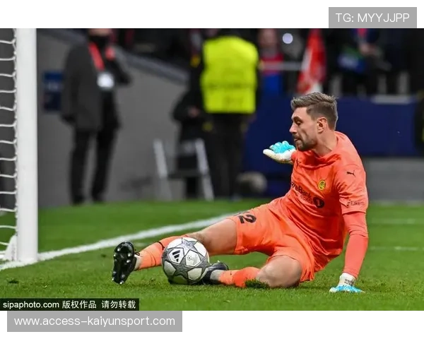 格列兹曼任意球绕过人墙入网,马德里竞技一脚绝美 格列兹曼任意球绕过人墙入网,马德里竞技一脚绝美